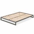 Letto matrimoniale in metallo con doghe in legno di pioppo 160x200 cm